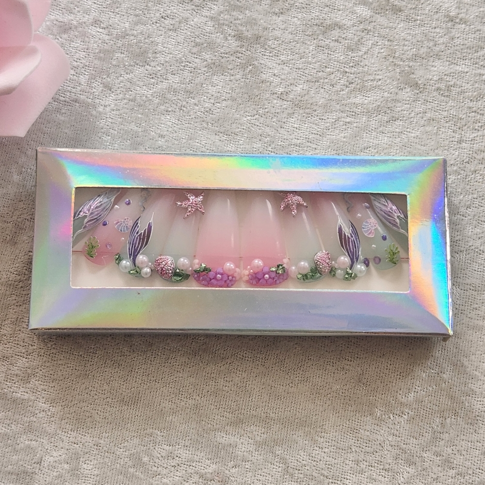 New 3D Press-on Nails - Picture 2 of 6